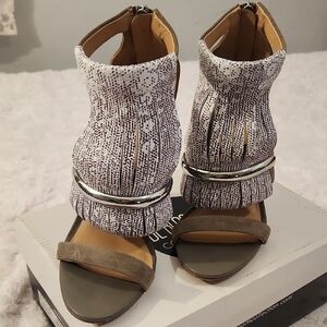 L.A.M.B. Women's Heels - White and Gray